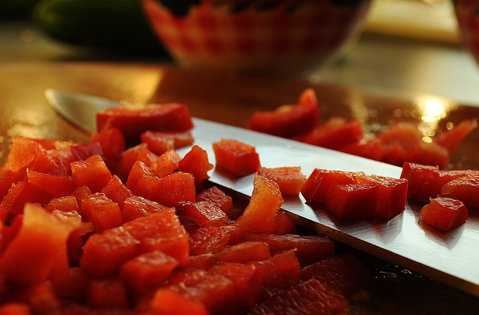 Best Methods How To Sharpen A Knife Without A SharpenerÂ