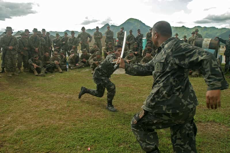 Knife Fight