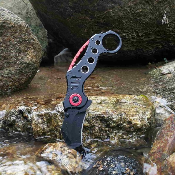 The Best Folding Karambit Knives