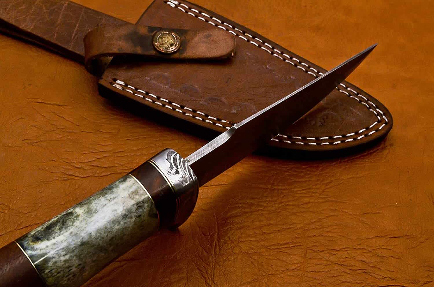 Damascus Steel Skinning Knife Damascus Steel Skinning Knife
