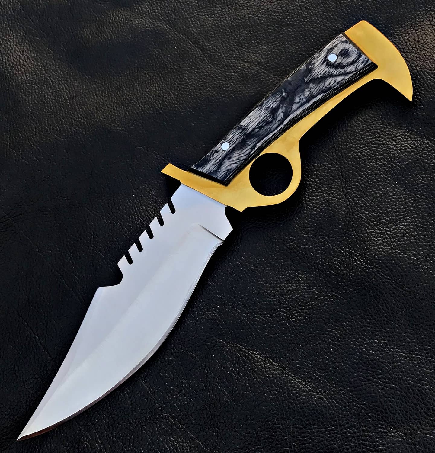 Full Tang D2 Steel Hunting Bowie Knife Full Tang D2 Steel Hunting Bowie Knife
