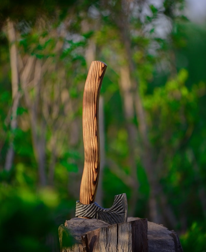 HANDMADE CARBON STEEL VIKING AXE HANDMADE CARBON STEEL VIKING AXE